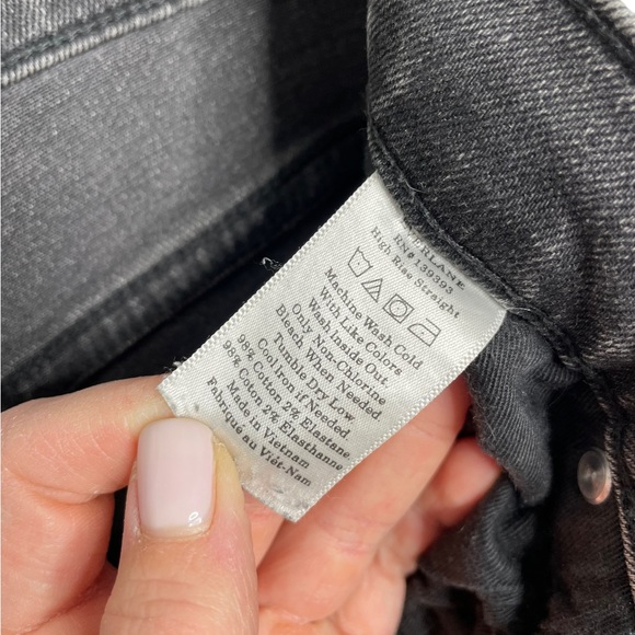 Everlane | High Rise Straight Jean in Washed Black 27 - Picture 5 of 7